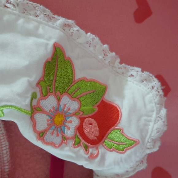 Dolls Kill X Strawberry Shortcake Sweatshirt - Picture 2 of 8